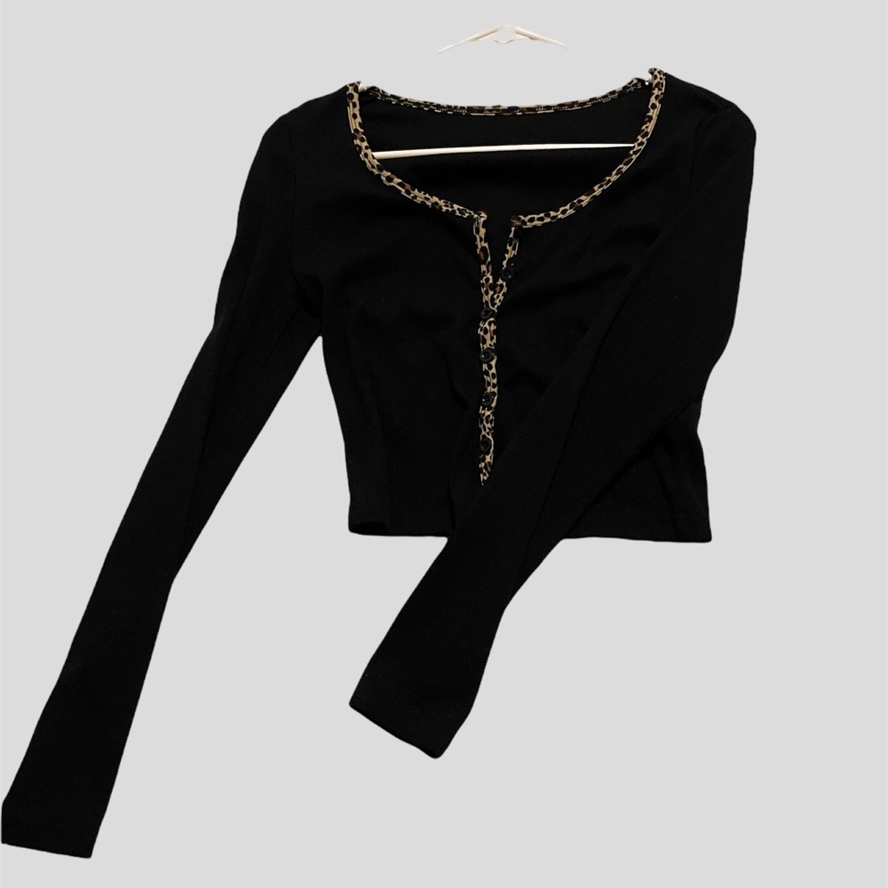 SHEIN Cropped Cardigan
